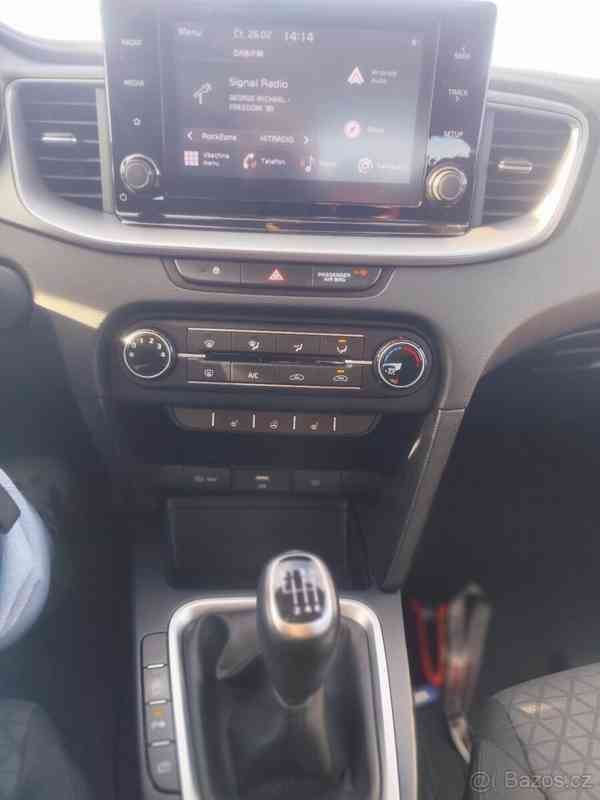 Kia Ceed 1,5   T-GDI - foto 11