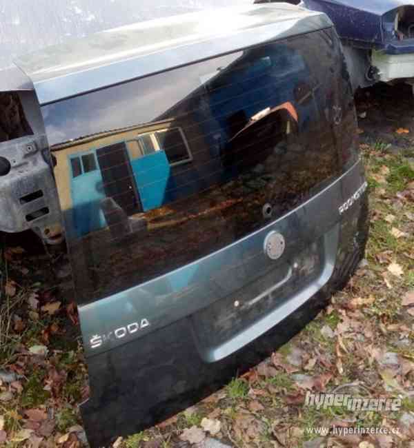 Škoda Romster - zadní dveře + sklo - original - foto 1