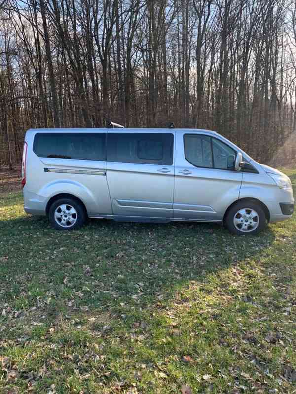 Ford Tourneo Custom - foto 2