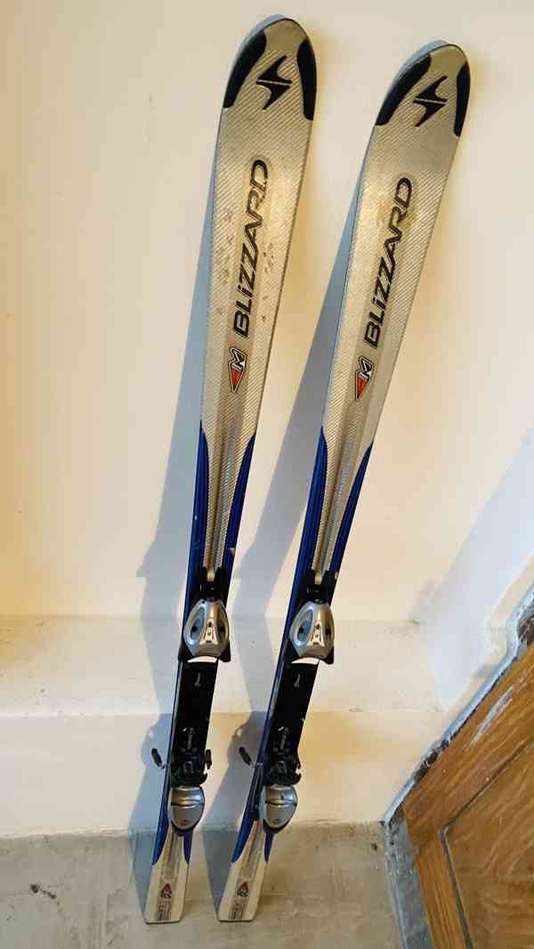 Lyže Blizzard Sigma SC 18, 170 cm, rádius 18, včetně vázání - foto 2