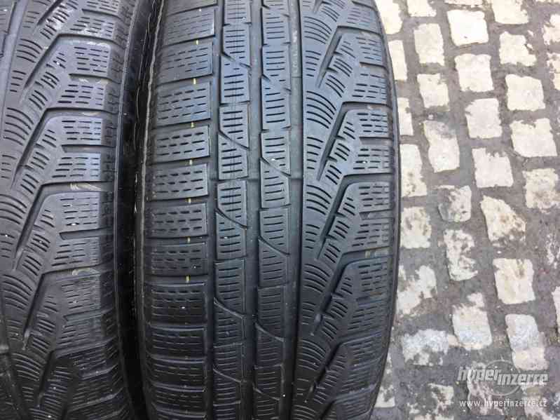 225 55 17 R17 zimní runflat pneu Pirelli Sottozero - foto 3