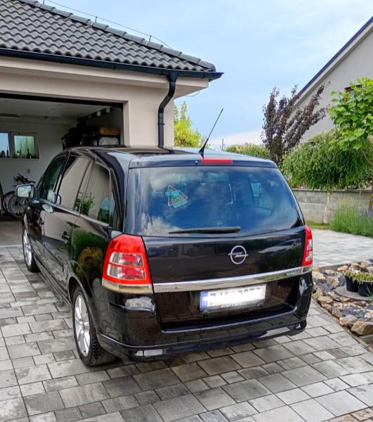 Opel zafira 1.7 cdti, r.2012, 7místné MPV - foto 2