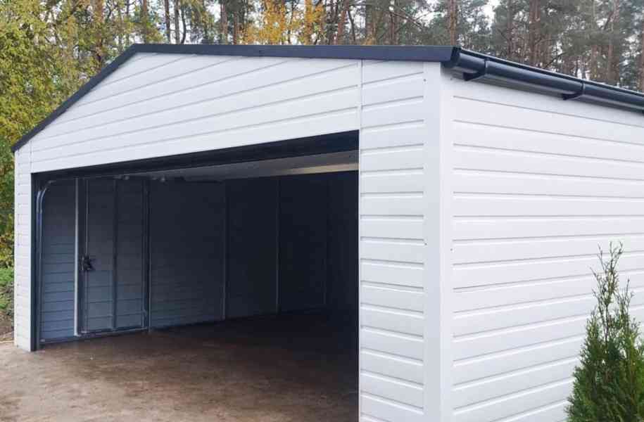 Plechova garáž 6x5,8m -  sekční vrata -  dveře - TS872 - foto 3