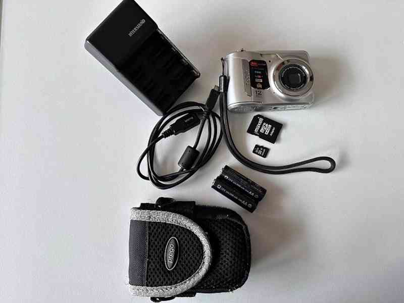 613 Fotoaparát - digitální foťák KODAK s příslušenstvím  - foto 2