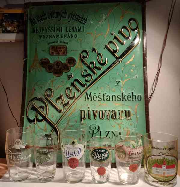 Pivní sklo, půllitry, třetinky, pivovarské cedule. - foto 3