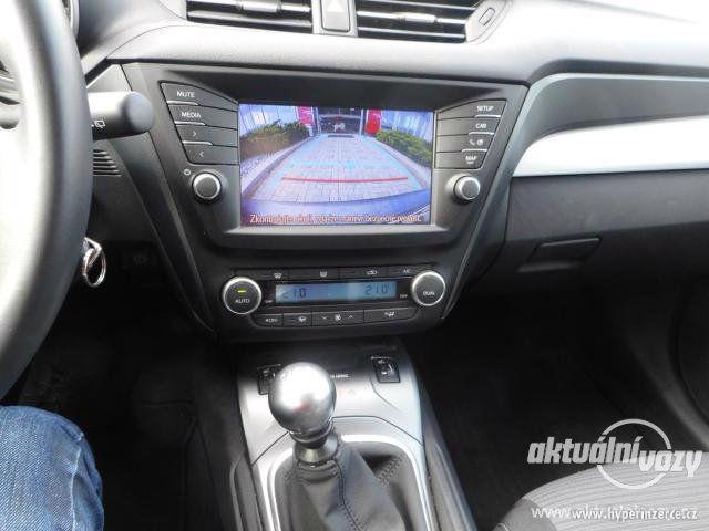 Toyota Avensis 1.8, benzín, vyrobeno 2016 - foto 6