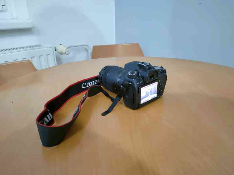 DIGI. ZRCADLOVKA Canon EOS 80D s příslušenstvím - foto 5