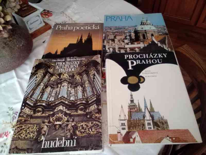 4x různé knihy o Praze - foto 1