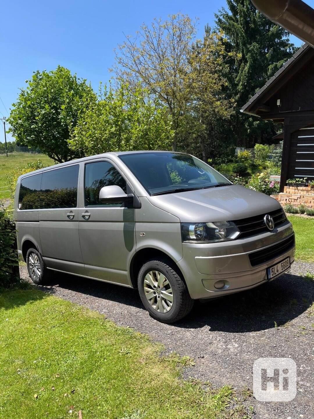 Volkswagen Multivan T5 103 kW, diesel, automat - foto 1