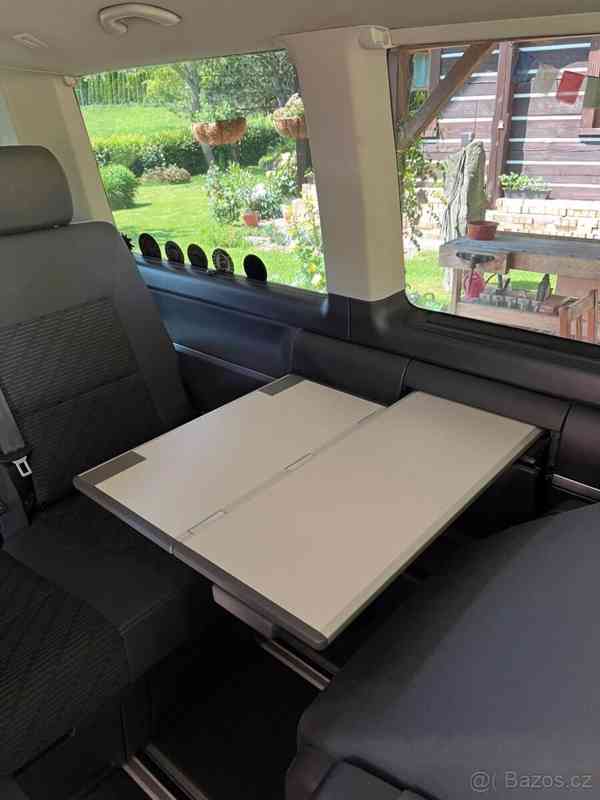 Volkswagen Multivan T5 103 kW, diesel, automat - foto 9