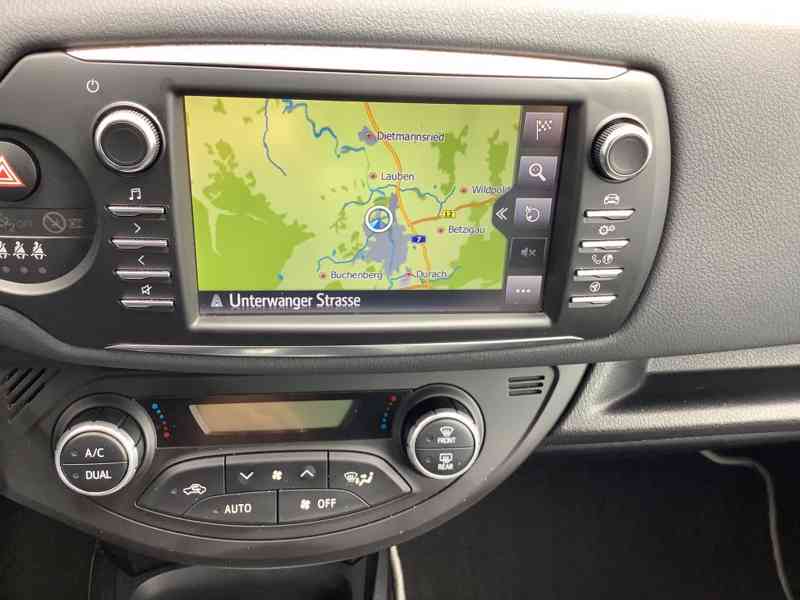 Toyota Yaris Hybrid 1.5 VVT-i Y20 Club 74kw - foto 8