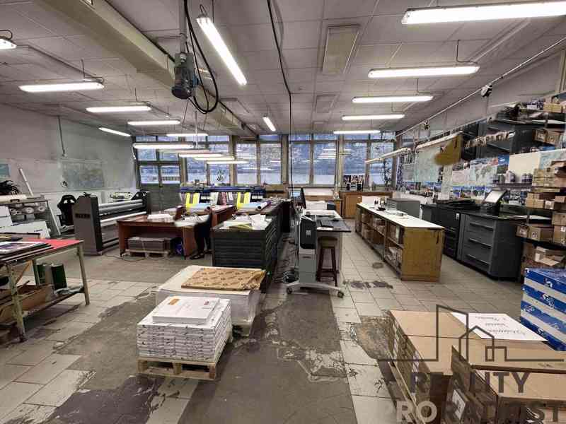 PRONÁJEM SKLADU - DÍLNY O VÝMĚŘE 150m2 V ADAMOVĚ U BLANSKA  - foto 4