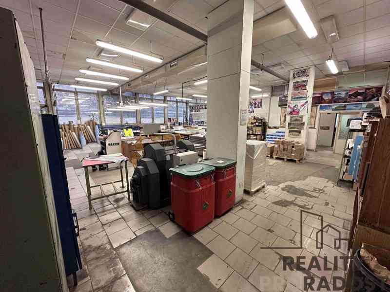 PRONÁJEM SKLADU - DÍLNY O VÝMĚŘE 150m2 V ADAMOVĚ U BLANSKA  - foto 3
