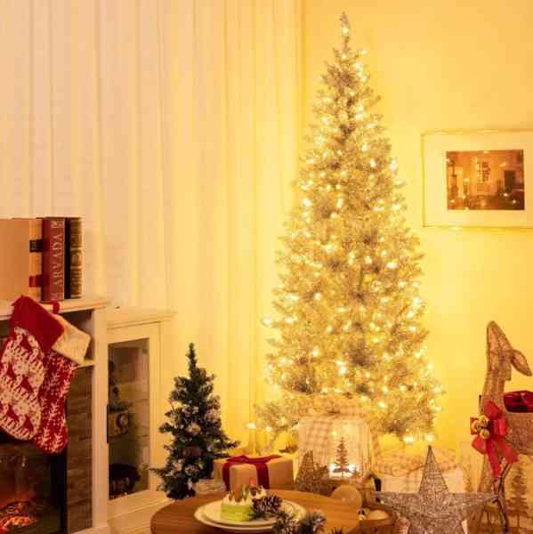 Vánoční stromek se sněhem, LED světly a kovovým stojanem - foto 2
