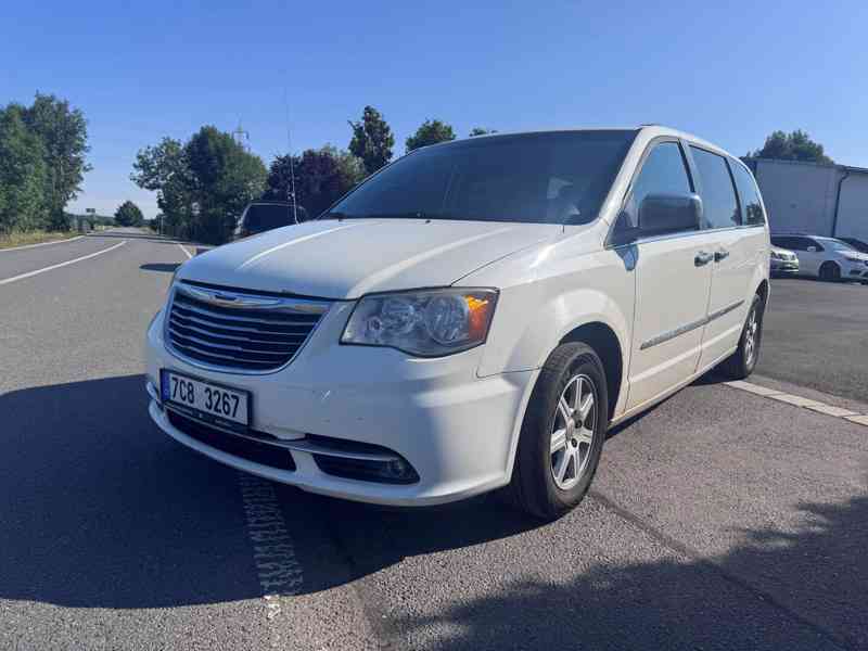 Chrysler Town Country 3,6 V6 RT 2011 - foto 6
