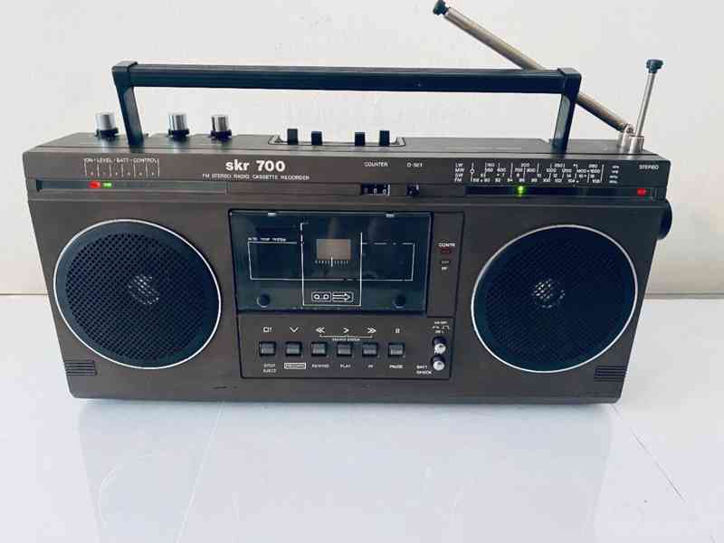 Radiomagnetofon RFT SKR 700, rok 1987 - foto 16