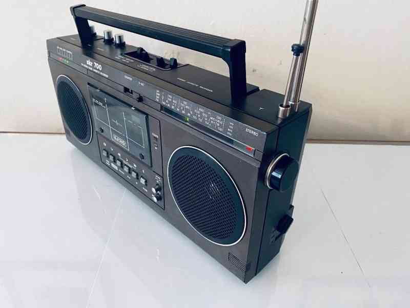Radiomagnetofon RFT SKR 700, rok 1987 - foto 8