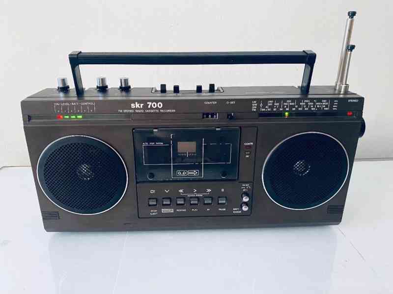 Radiomagnetofon RFT SKR 700, rok 1987 - foto 2
