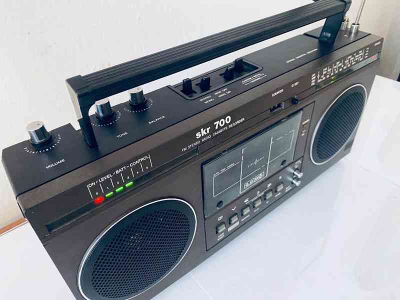 Radiomagnetofon RFT SKR 700, rok 1987 - foto 12