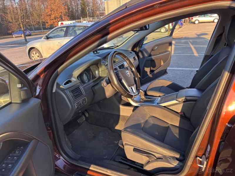 Volvo XC70 2,4   AWD, td, 133 kw, 4x4 - foto 17