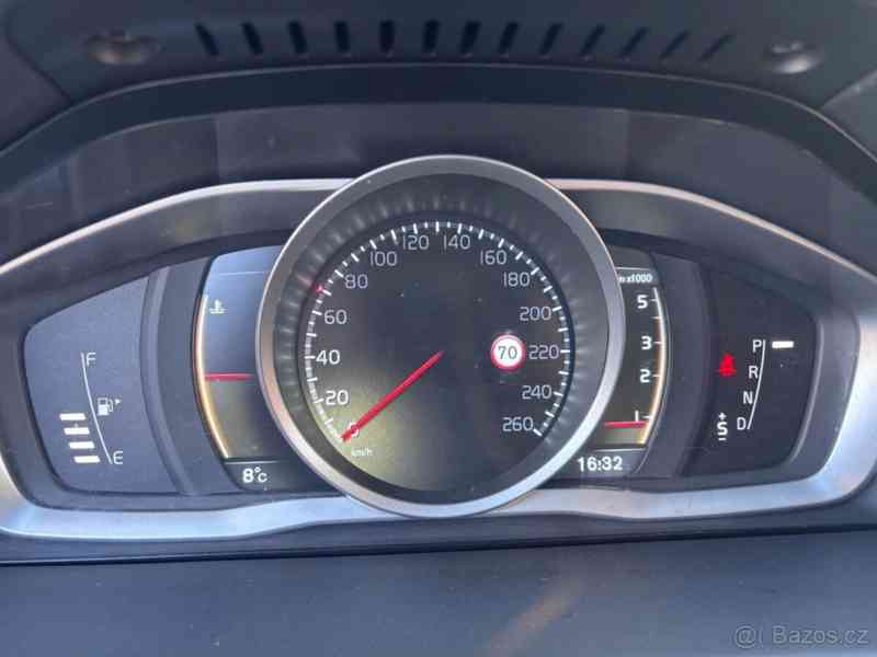 Volvo XC70 2,4   AWD, td, 133 kw, 4x4 - foto 13