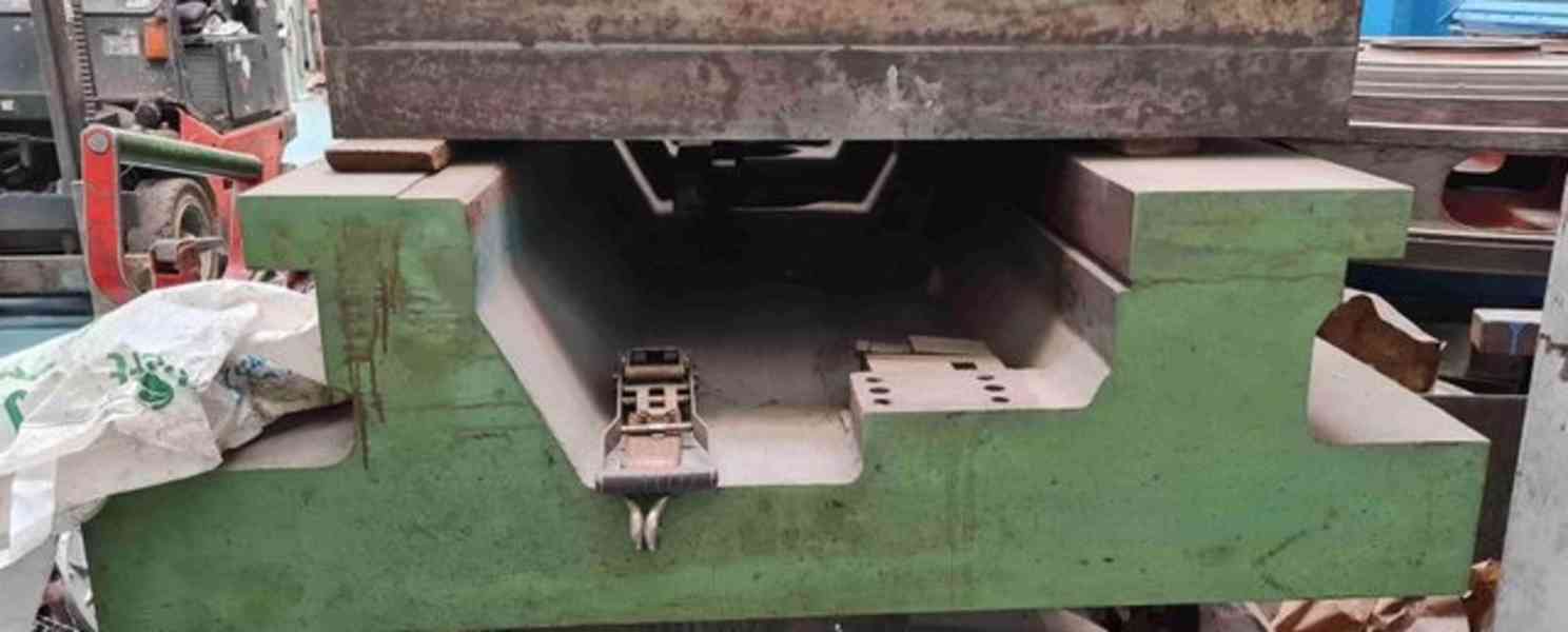 Dvoustojanový svislý soustruh SKD 32 A (9333.) - foto 7