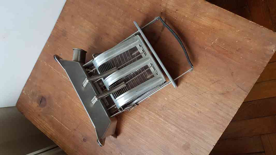 Starožitný prvorepublikový toaster - foto 6