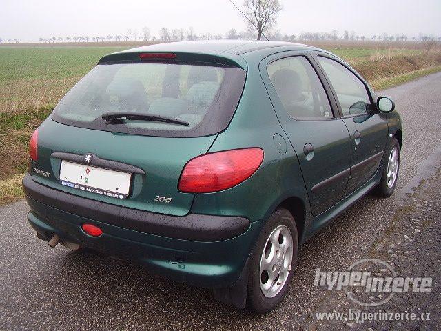PEUGEOT 206 1,4 16V 55kW / Alu kola / 2x airbag / - foto 5