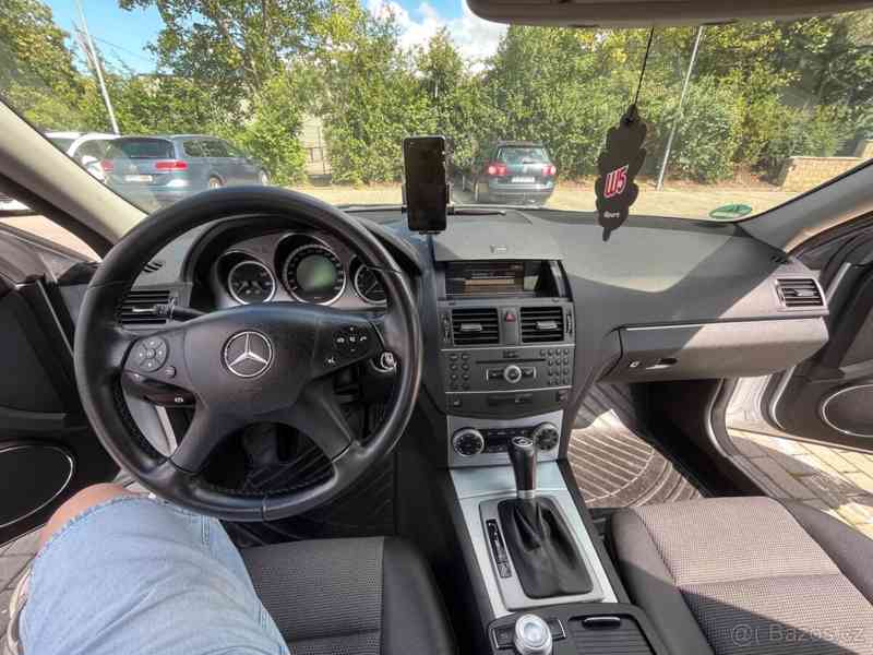 Mercedes-Benz Třídy C 1,8   CGI automat 107 000 km - foto 4