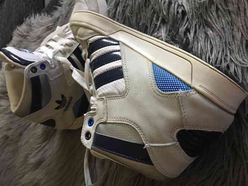Kotníkové boty zn.Adidas vel.6,5 - foto 8