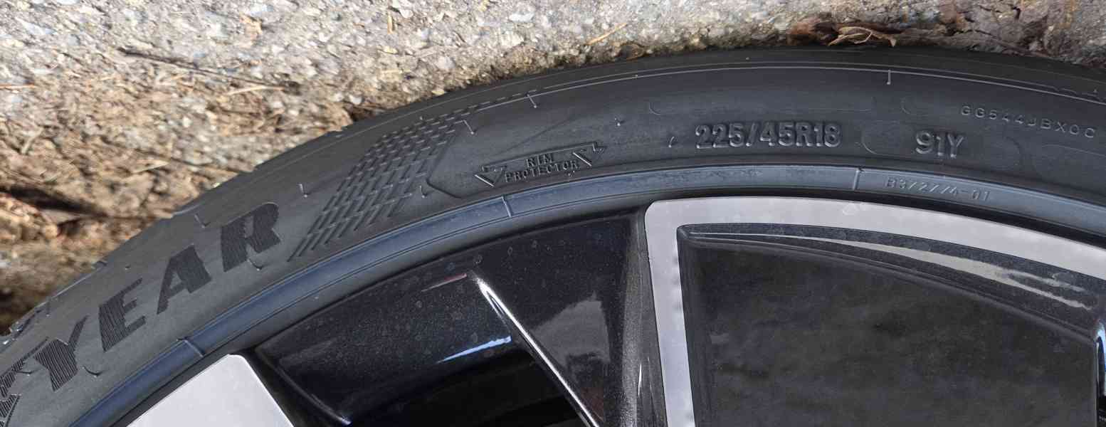  Prodám nové OEM pneu Goodyear F1 Asymmetric 5 . - foto 2