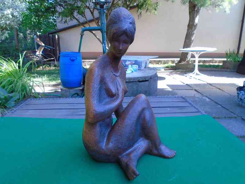 Socha soška Akt žena ženy Bohumil Kokrda Brusel 60. roky top - foto 2
