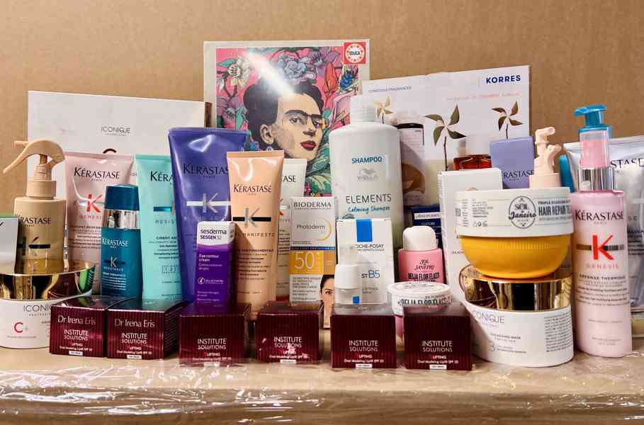 Mix kosmetika - krémy, dekorativní k., parfémy - foto 3