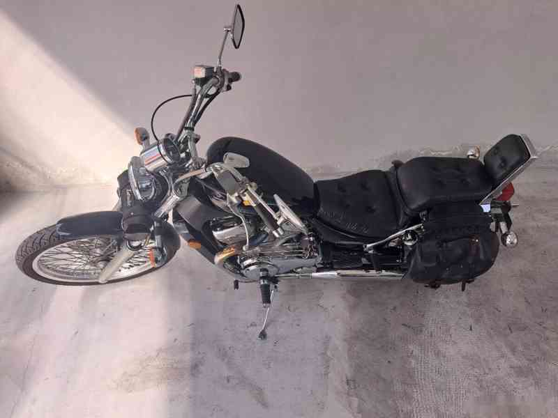 Suzuki VS 600 GL Intruder - foto 9