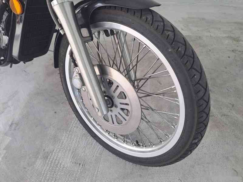 Suzuki VS 600 GL Intruder - foto 10