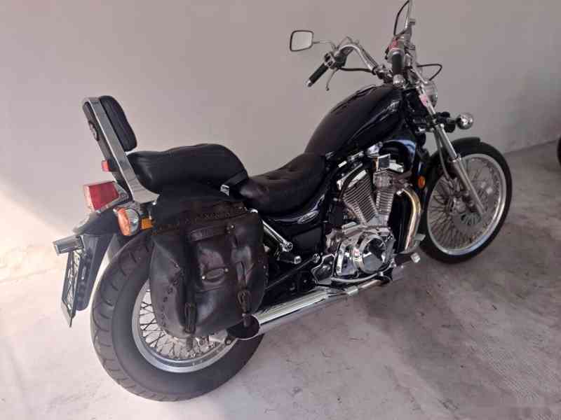 Suzuki VS 600 GL Intruder - foto 4