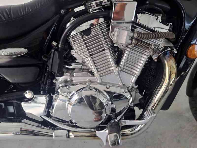 Suzuki VS 600 GL Intruder - foto 12