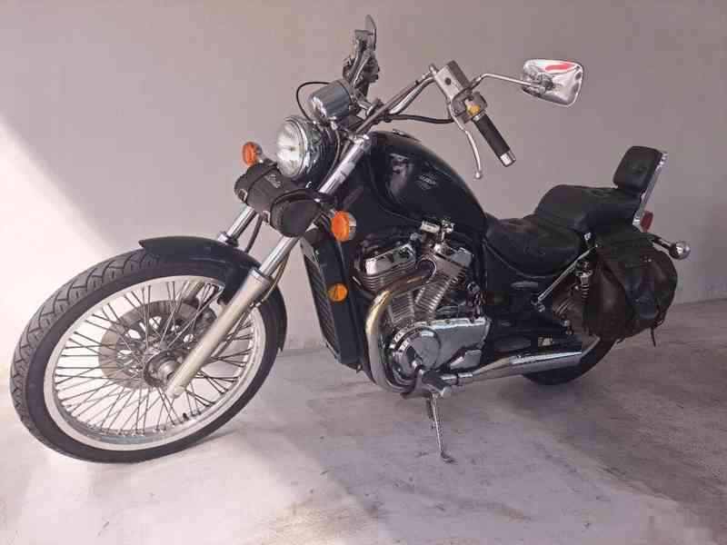 Suzuki VS 600 GL Intruder - foto 6