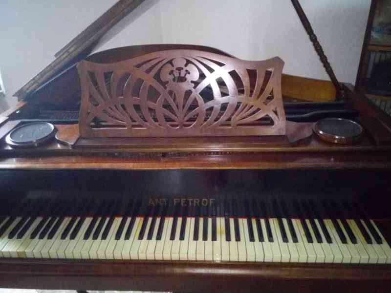 Prodám klavír piano (pijáno) křídlo Petrof Laděno na normál - foto 1