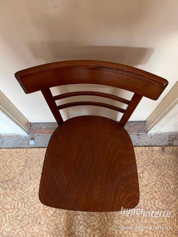 Stará dřevěná židle - foto 2