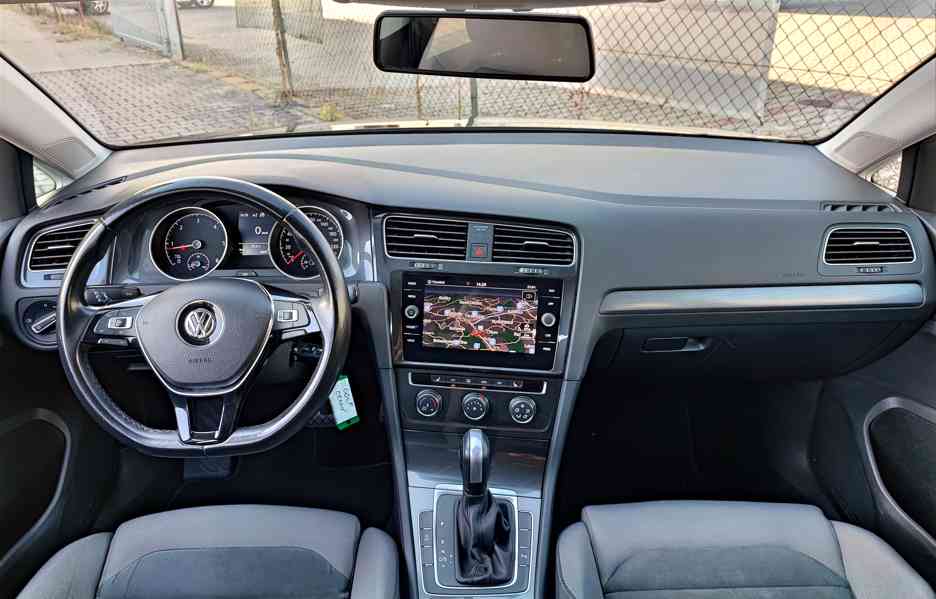VW GOLF VII 2.0 TDI 110KW DSG, 2020, COMFORTLINE, TAŽNE, DPH - foto 6