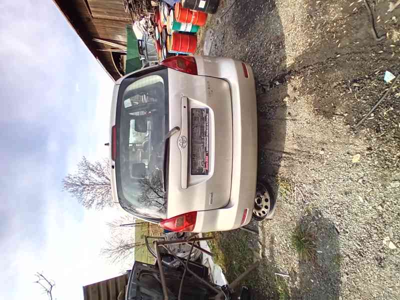 Prodám díly z TOYOTA COROLLA VERSO 2.0,66kW,2002,1CD-FTV - foto 5