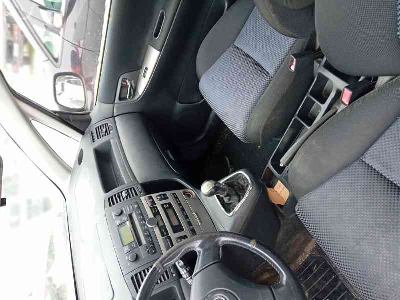 Prodám díly z TOYOTA COROLLA VERSO 2.0,66kW,2002,1CD-FTV - foto 4
