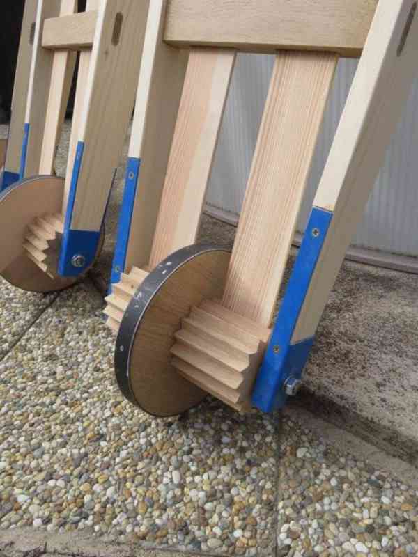 Velikonoční hrkač - trakař - foto 2