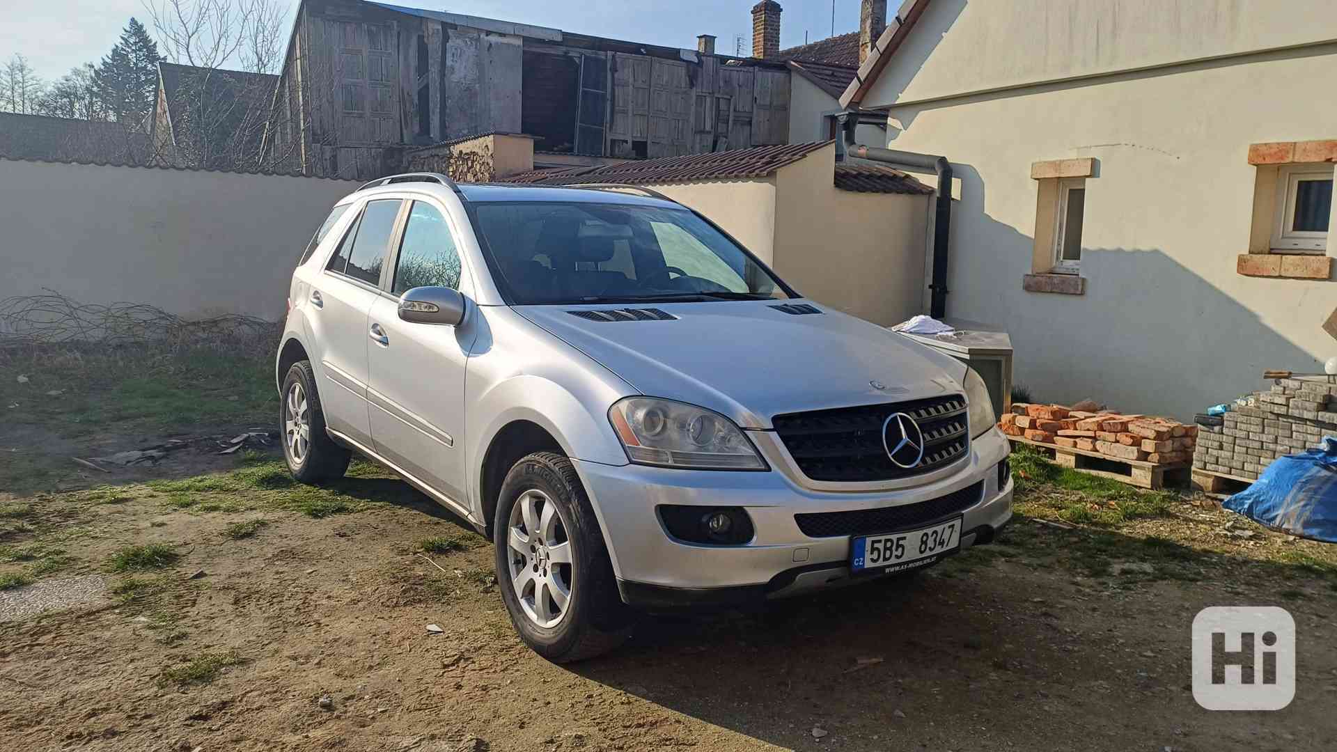 Prodám Mercedes Benz ML 3,5 L, benzin, automat, závěs , 2007 - foto 1