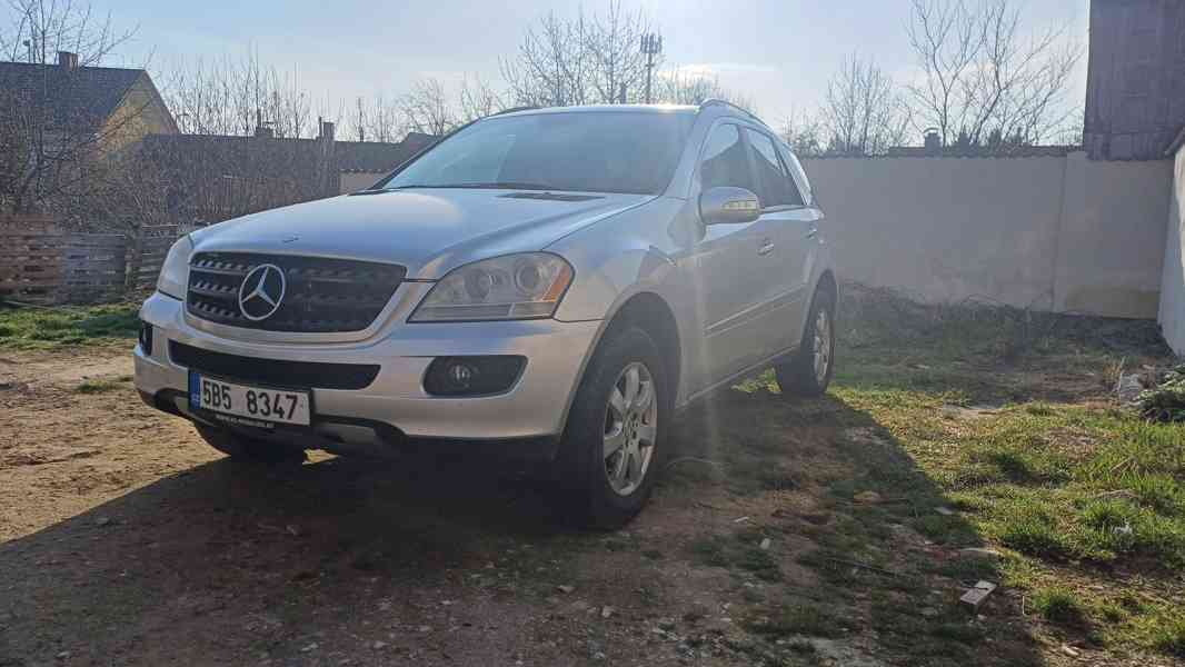 Prodám Mercedes Benz ML 3,5 L, benzin, automat, závěs , 2007 - foto 2