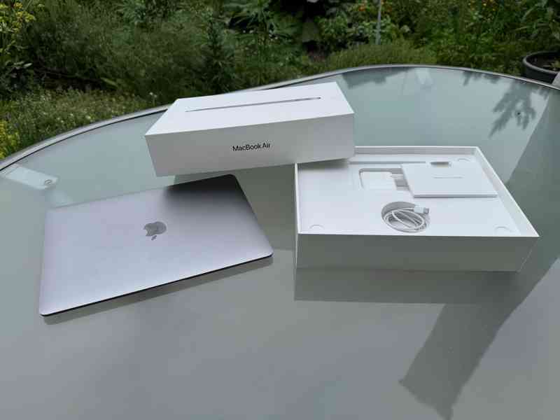 MacBook Air 13" 2020 i5 / 8GB / 512 GB - foto 9