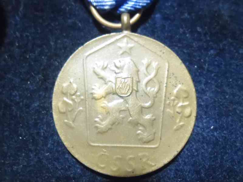 vyznamenání - Za pracovní obětavost - foto 3