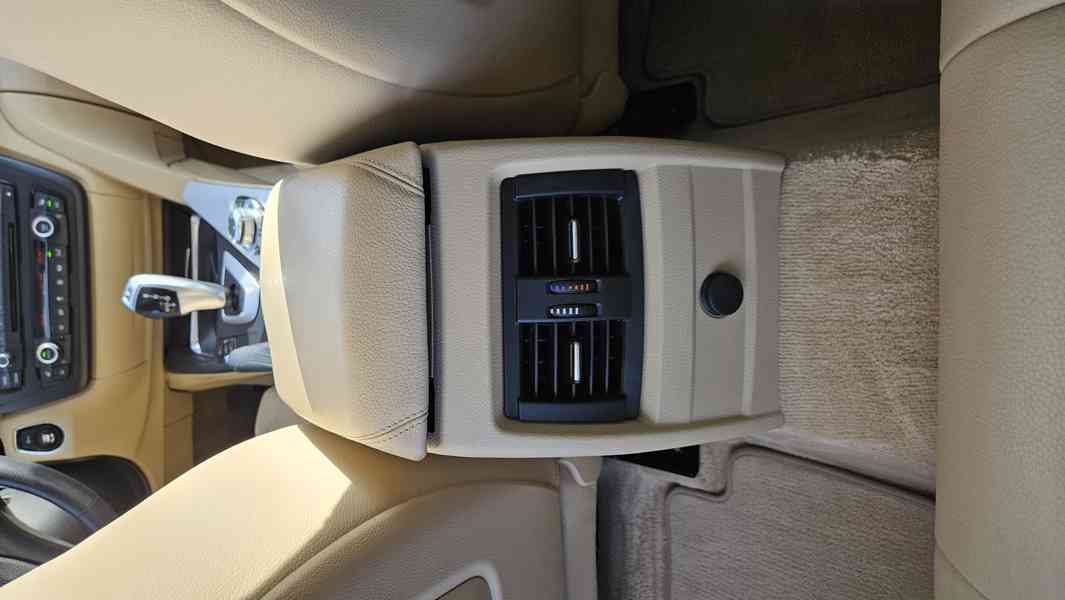 BMW 328i F30 Luxury Line 2012, 180kw, benzin, 8st. Automat  - foto 9