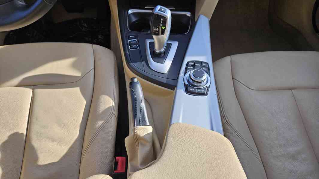 BMW 328i F30 Luxury Line 2012, 180kw, benzin, 8st. Automat  - foto 7